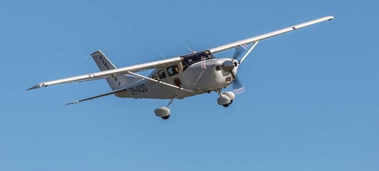 Avustralya’da küçük uçak düştü