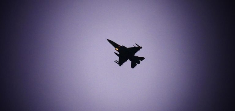 Fransız savaş uçakları Polonya semalarında uçtu