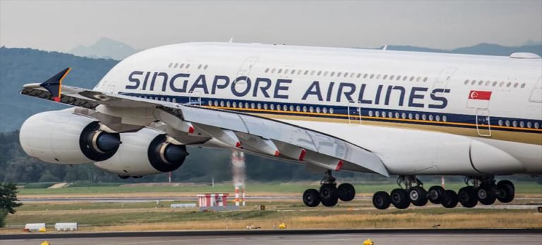 Singapur Hava Yolları, ilk kez çeyrek dönemlik kar açıkladı