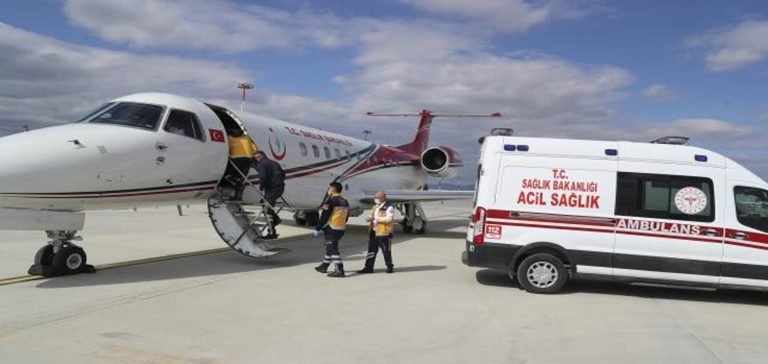 Ambulans uçağın Trabzon-Ankara hattındaki ‘nefes’ veren operasyonu