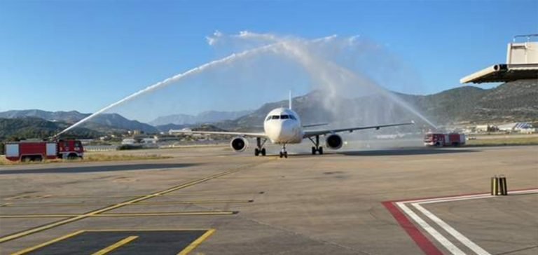 Gazipaşa-Alanya, Get Jet ve Avion Express’in Vilnius’dan gelen ilk uçuşlarını karşıladı