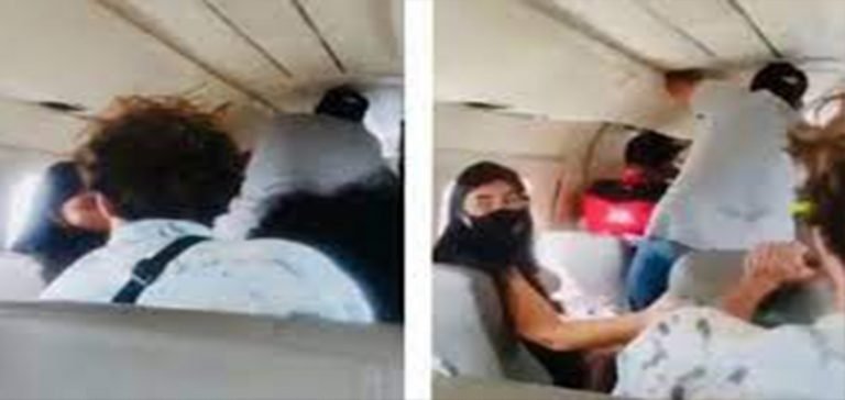 Yolcu uçağı kapısı yarı açık halde havalandı