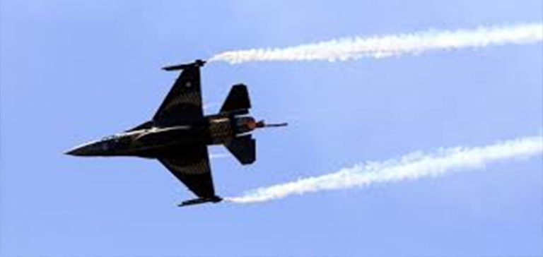 SOLOTÜRK 23 Nisan gösterisini Çanakkale’de yaptı