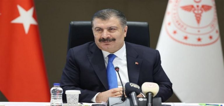 Bakan Koca: 1588 hastanın nakli uçak ve helikopterle yapıldı