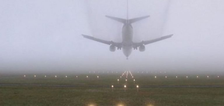 Trabzon’da uçak seferlerine sis engeli