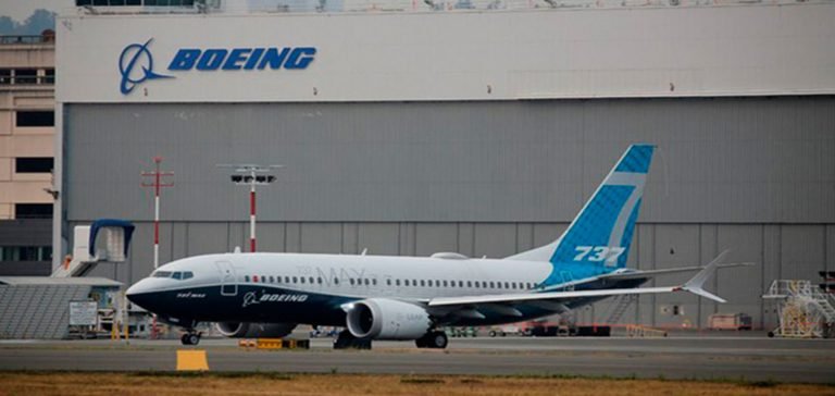Boeing bu yılın ilk çeyreğinde 1,2 milyar dolar zarar etti