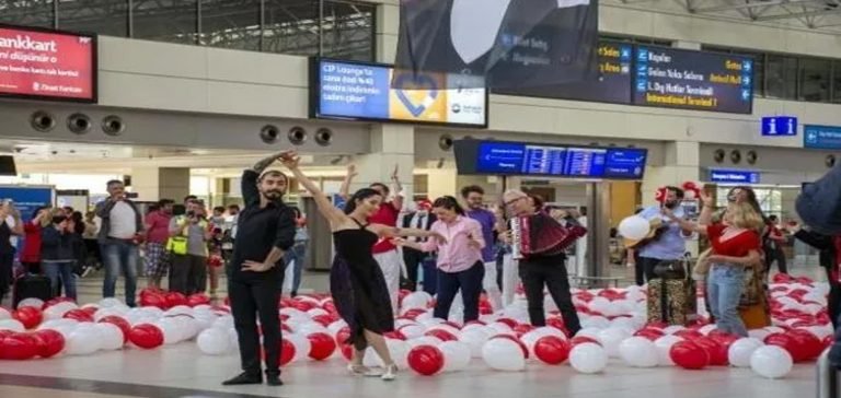FRAPORT TAV Antalya Havalimanın’da 19 Mayıs kutlaması