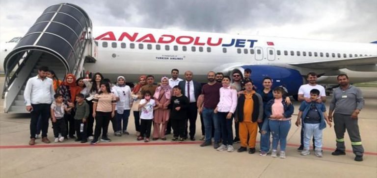 Cizre’de engelli çocuklar havalimanını gezdi