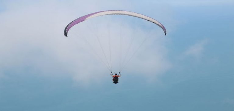 Ordu’nun 500 rakımlı Boztepe’si yamaç paraşütü tutkunlarını ağırlıyor