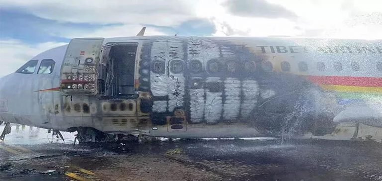 122 kişiyi taşıyan uçak pistte alev aldı