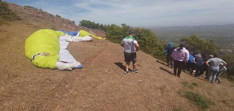 Manisa’da Paraşütçüler Düştü: 2 Yaralı