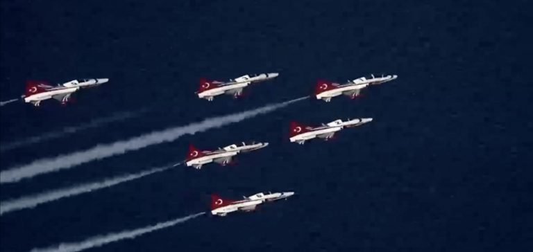 Türk Yıldızları’nın gösterisi, Bayraktar AKINCI TİHA’nın kamerasında