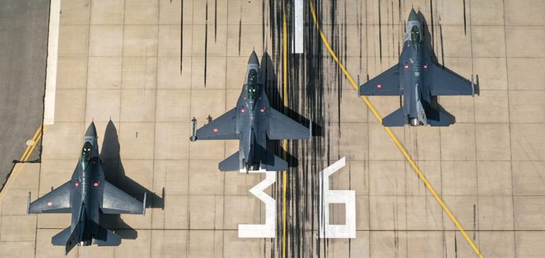 Balıkesir’deki 193. Öncel Filo’da donanımlı savaş pilotları yetişiyor