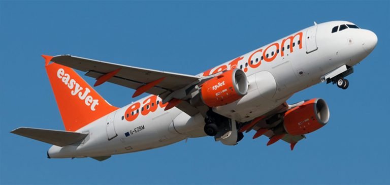 Yolcu uçağında panik anları: Savaş jetleri bir anda havalandı