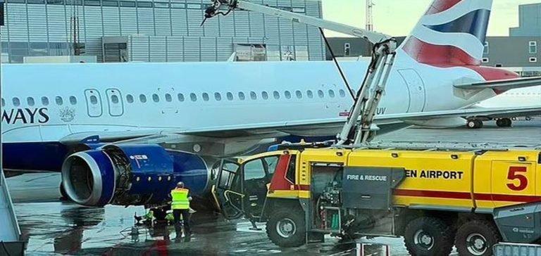 Yolcu uçağı inişte alev aldı