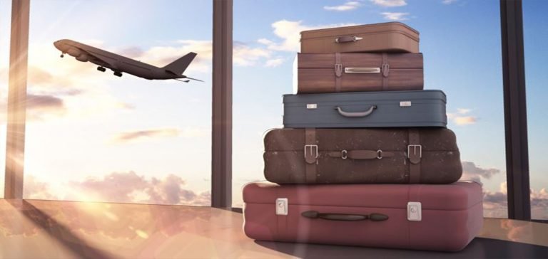 Havalimanında kaybolan bavulunu bulabilmek için uçak bileti aldı