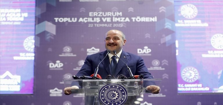 Bakan Varank: Dünya çapında ses getirecek uzay keşiflerine belki de Erzurum’dan imza atacağız