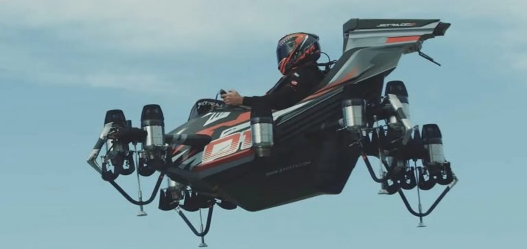 Dünyanın ilk uçan arabası için test uçuşları başlıyor!