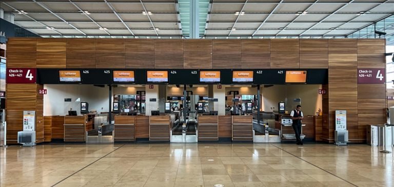 Münih Havalimanı’nda yapılan grev nedeniyle 36 uçuş iptal edildi