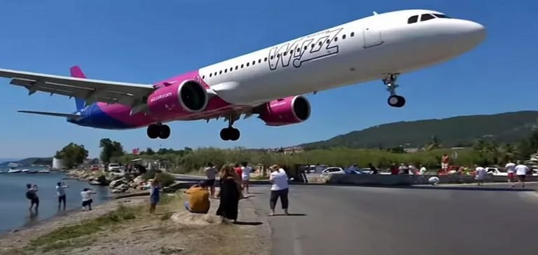 Yürekleri ağza getiren iniş! Uçak gözlemcileri bile şoke oldu