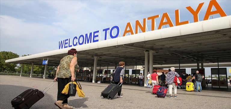 Antalya’ya en çok turist Almanya’dan geldi