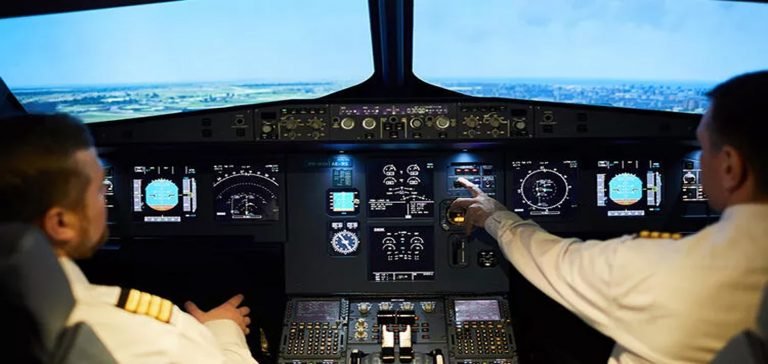 Uyuyan pilotlar açığa alındı