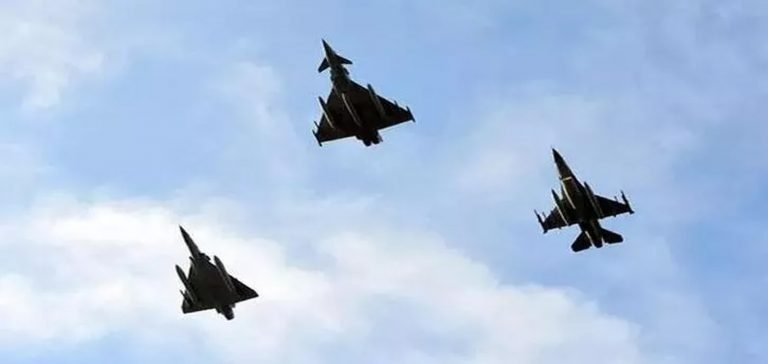 Güney Kore: Rus uçakları uçuşa yasak bölgeye girdi