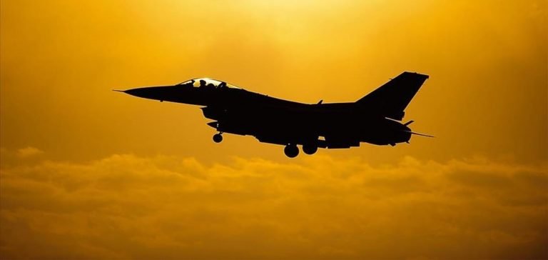 Tayvan, Çin’e ait 22 savaş uçağı ve 6 geminin Ada çevresinde görüldüğünü bildirdi