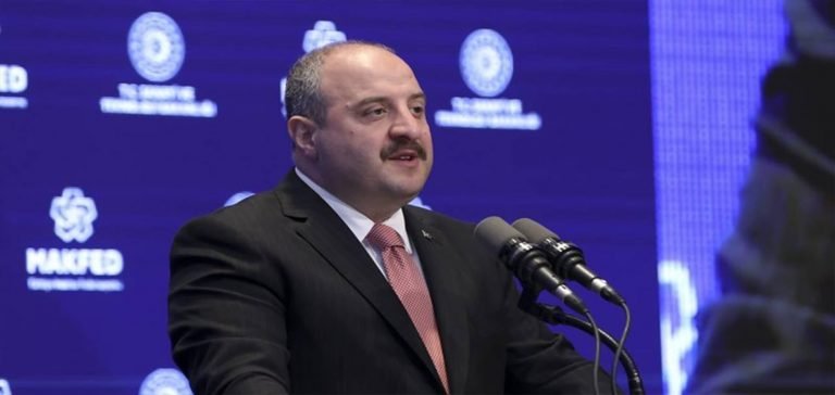 Türkiye, dünyadaki uzay yarışından geri kalmamak için yatırımlarını sürdürecek