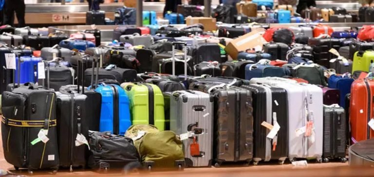 BER Havalimanı’nda 3 bin bavul sahibini bekliyor