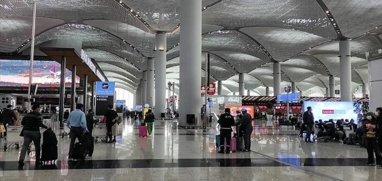 Havalimanlarında yolcu sayısı yüzde 57 arttı