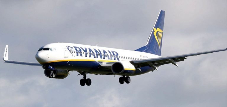 Uçakta ahlaksız teklif: Yere indiği anda tutuklandı