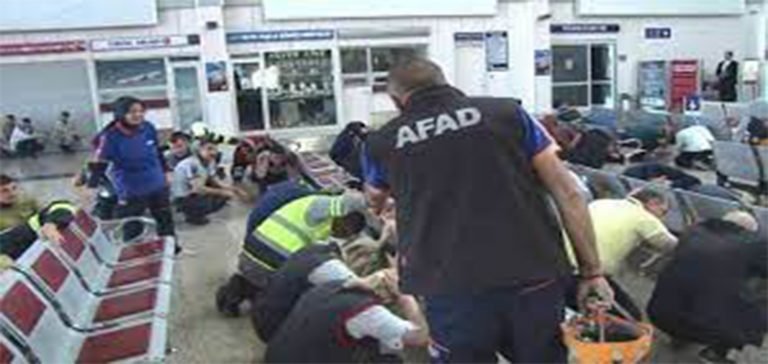 Erzurum Havalimanında gerçekleri aratmayan bir tatbikat