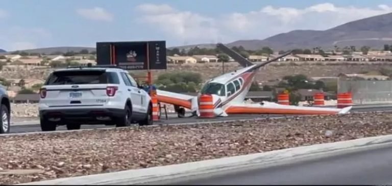 ABD’de uçak otoyola sert iniş yaptı