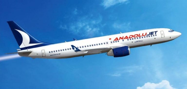 Anadolujet uçağı Sabiha Gökçen Havalimanı’na inemedi