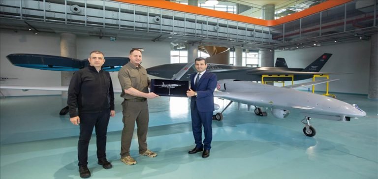 Andriy Yermak’tan Özdemir Bayraktar Milli Teknoloji Merkezi’ne ziyaret