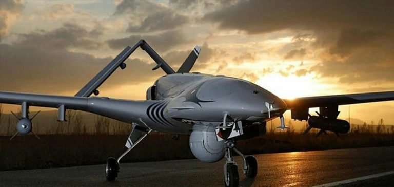 Güvenlik güçlerine üç Bayraktar TB2 daha teslim edildi