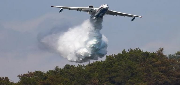 Hava araçları orman yangınlarına müdahale için bu sezon 6 bin 828 saat uçtu