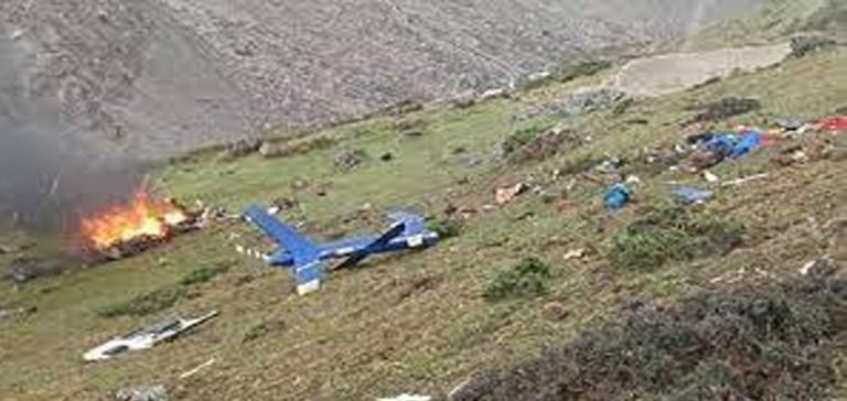 Hindistan’da helikopter düştü: 6 ölü