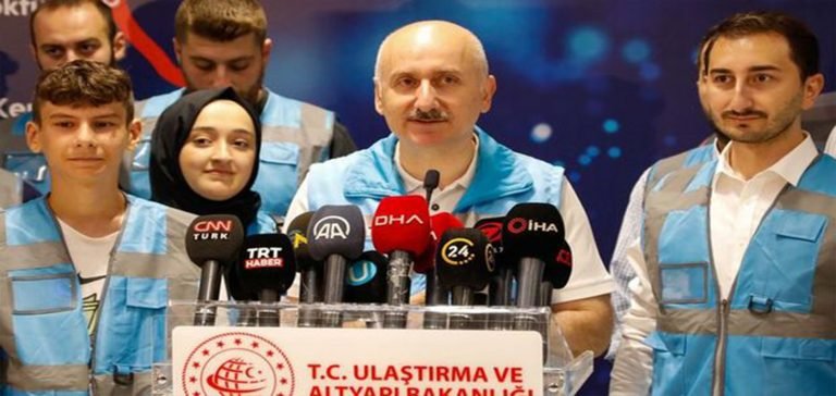 Bakan Karaismailoğlu, İstanbul Havalimanı Metrosu için tarih verdi