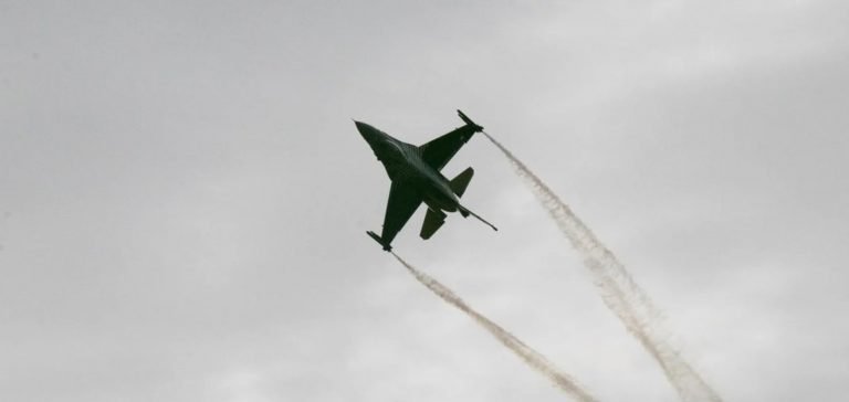 SOLOTÜRK Tunus’ta gösteri uçuşu yaptı