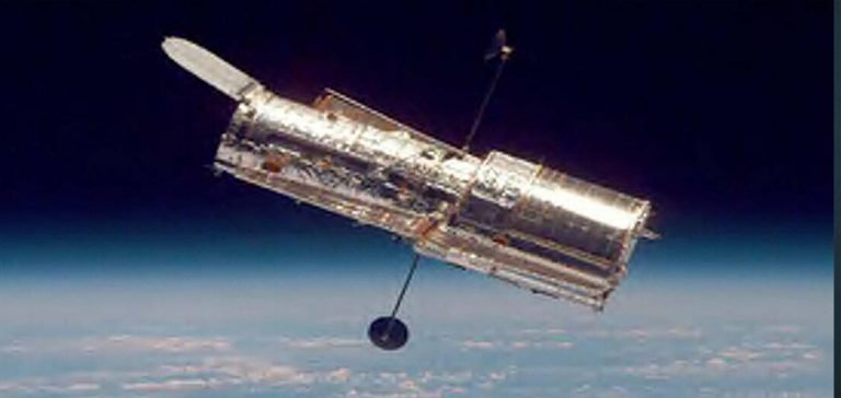 NASA ve SpaceX şirketi Hubble Uzay Teleskobu’nun ömrünü uzatmak için çalışma yürütecek