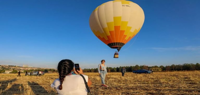 Diyarbakır’da günün ilk ışıklarıyla balon keyfi