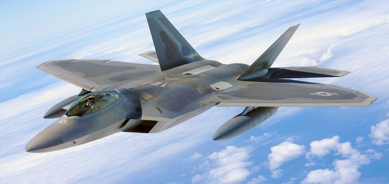 F-22 Raptorlar yola çıkıyor
