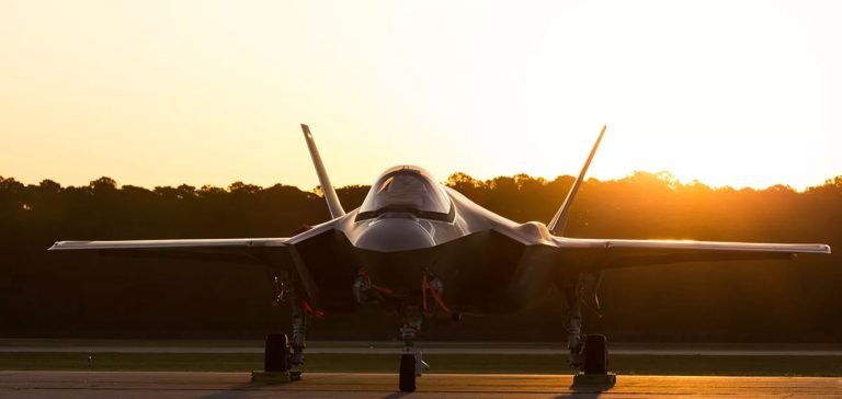 F-35 Lightning II savaş uçağı girişimleri