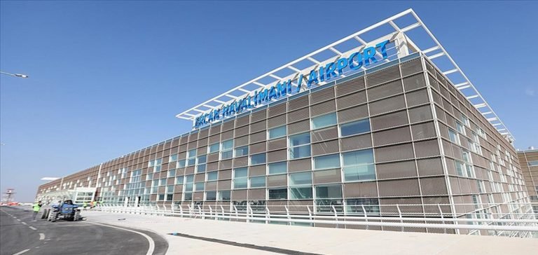 KKTC Ercan Havalimanı’nın inşası devam eden yeni terminal binası tanıtıldı