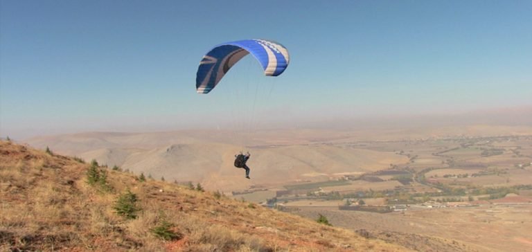 Kahramanmaraş’ta yamaç paraşütü pilotları yetiştiriliyor