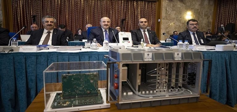 Milli Muharip Uçak”ın kritik parçası TBMM’de tanıtıldı