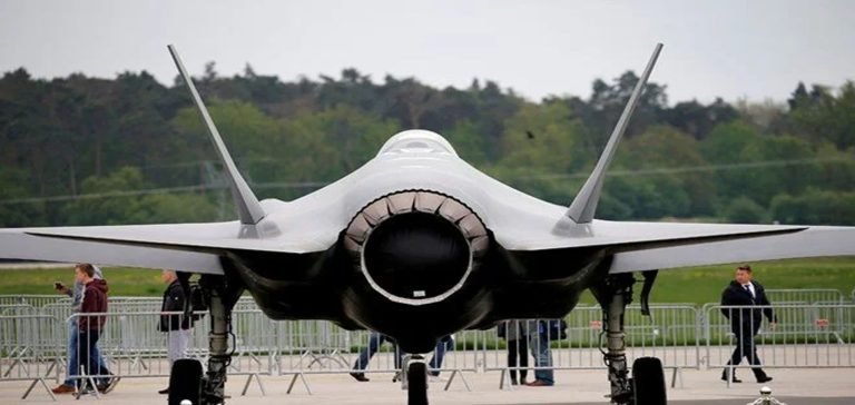 Almanya F-35 tipi savaş uçağı alımı için sözleşme imzaladı