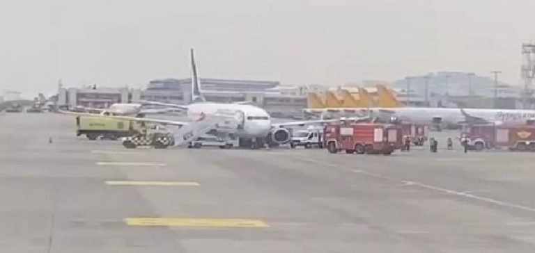 Sabiha Gökçen’de Uçağın lastiği patladı